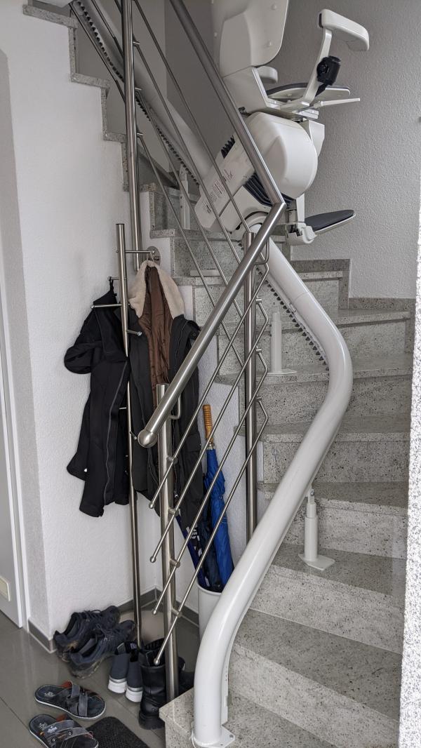 Platinum Platinum Stairlifts LTD, Modell Ultimate- EU 2020 | Bild 2