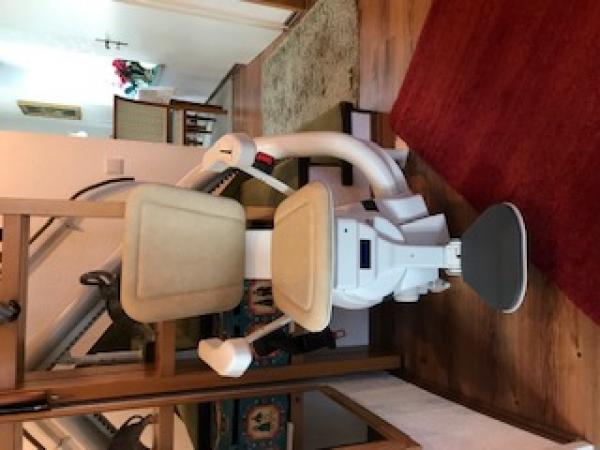Andere Platinum Stairlifts 