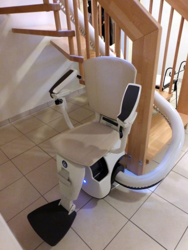 ThyssenKrupp Sitzlift Flow 2 | Bild 2